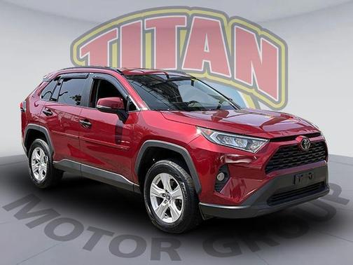 2020 Toyota RAV4 XLE