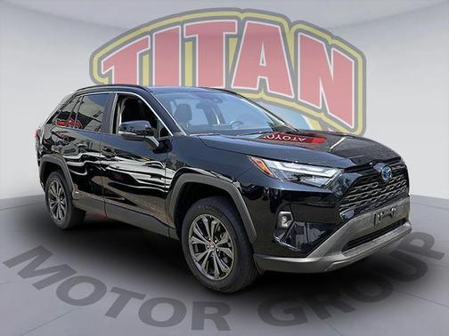 2022 Toyota RAV4 Hybrid XLE Premium