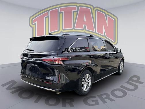 2023 Toyota Sienna Limited