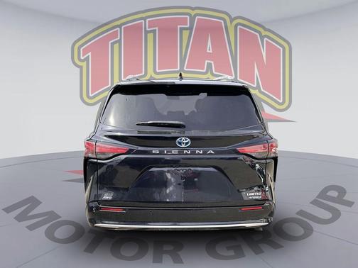 2023 Toyota Sienna Limited