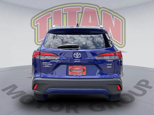 2025 Toyota Corolla Cross XLE