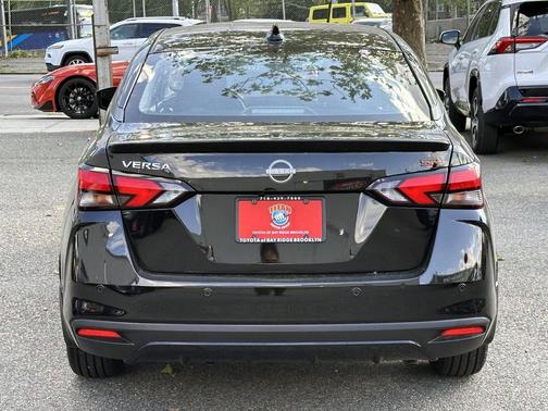Super Black 2025 Nissan Versa 1.6 S