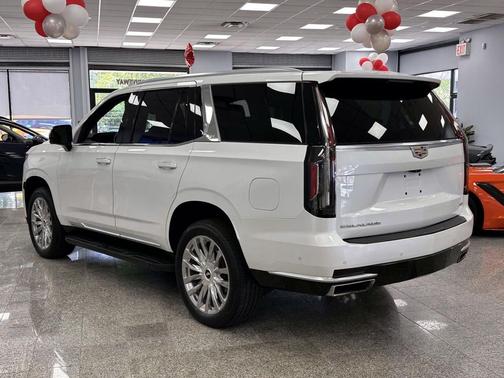 Crystal White Tricoat 2024 Cadillac Escalade Premium Luxury