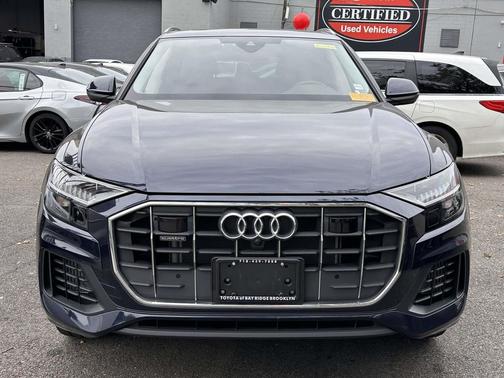 2023 Audi Q8 55 Premium
