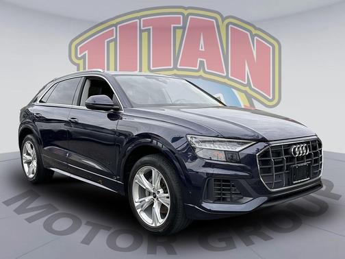 2023 Audi Q8 55 Premium