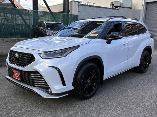2023 Toyota Highlander XSE
