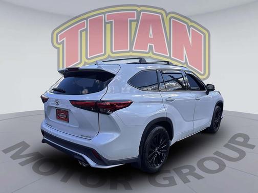 2023 Toyota Highlander XSE
