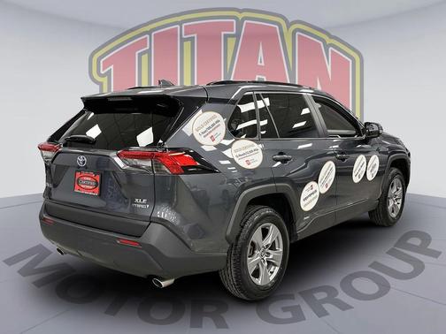 2022 Toyota RAV4 Hybrid XLE