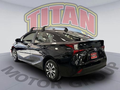 2022 Toyota Prius LE