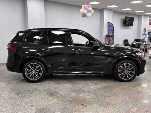 Black Sapphire Metallic 2022 BMW X5 xDrive40i