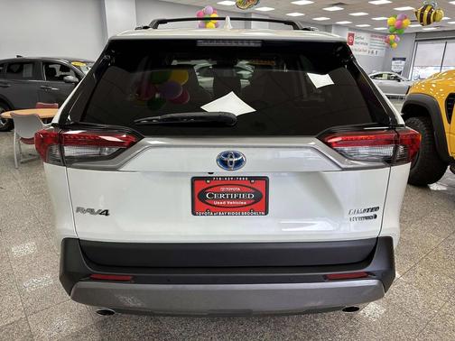 Blizzard Pearl 2020 Toyota RAV4 Hybrid Limited