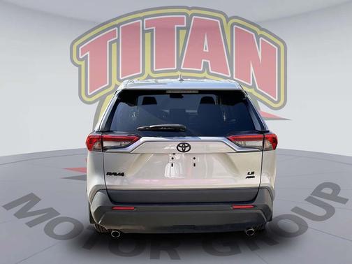 2022 Toyota RAV4 LE
