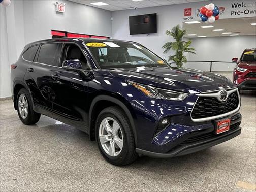 2022 Toyota Highlander LE