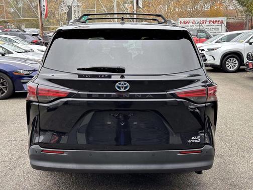 2022 Toyota Sienna XLE