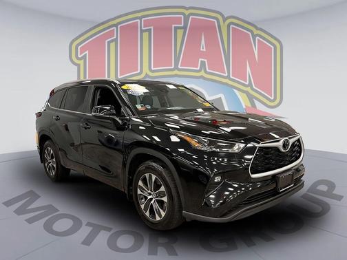 2025 Toyota Highlander XLE