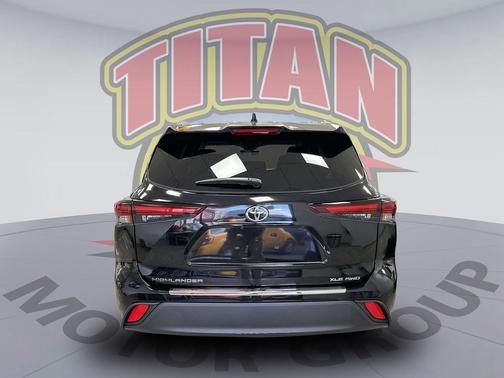 2025 Toyota Highlander XLE