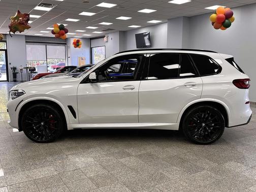 2023 BMW X5 M50i