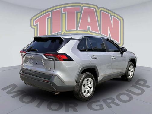 2022 Toyota RAV4 LE