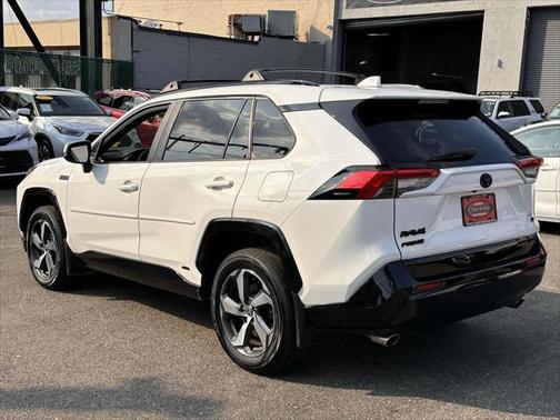 2022 Toyota RAV4 Prime SE