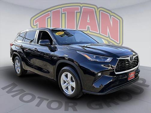 2023 Toyota Highlander LE