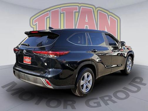 2023 Toyota Highlander LE