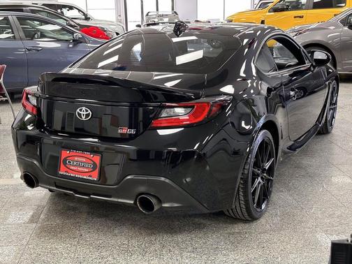 2023 Toyota GR86 Premium