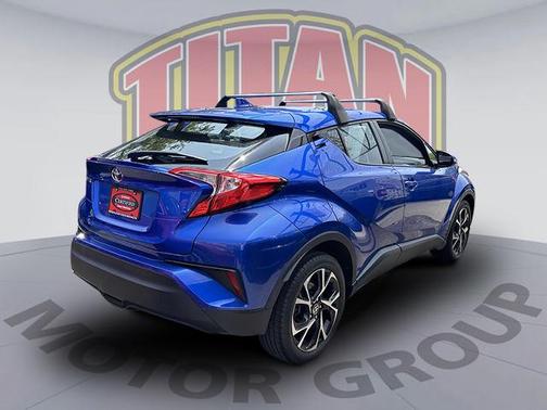 2022 Toyota C-HR XLE
