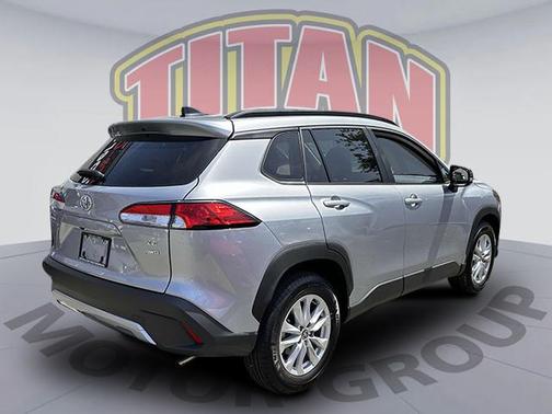2025 Toyota Corolla Cross LE