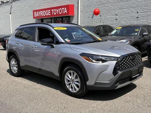 2025 Toyota Corolla Cross LE