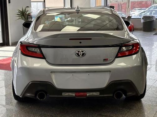 2025 Toyota GR86 Premium