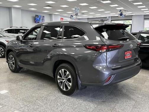 2025 Toyota Highlander Hybrid XLE
