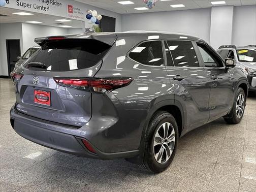 2025 Toyota Highlander Hybrid XLE