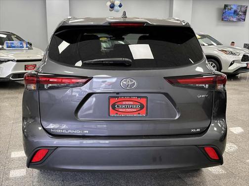 2025 Toyota Highlander Hybrid XLE