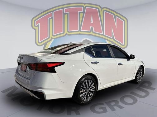 2025 Nissan Altima SV FWD