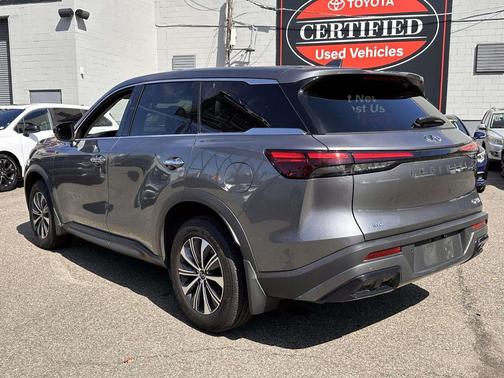 2024 INFINITI QX60 Pure