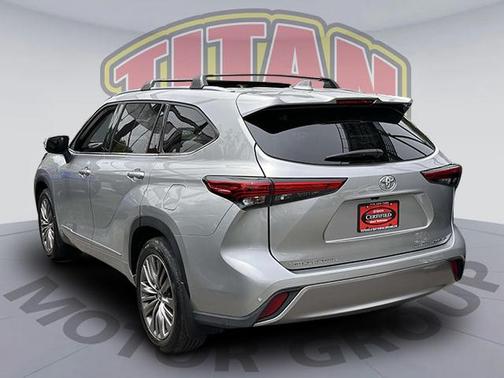 2022 Toyota Highlander Platinum