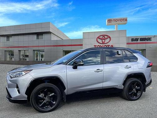 2021 Toyota RAV4 Hybrid SE