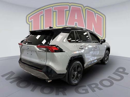 2021 Toyota RAV4 Hybrid SE