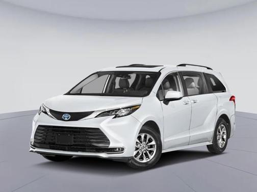 2025 Toyota Sienna XLE 8 Passenger