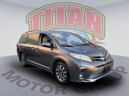 2019 Toyota Sienna XLE