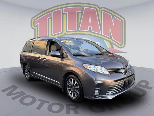 2019 Toyota Sienna XLE