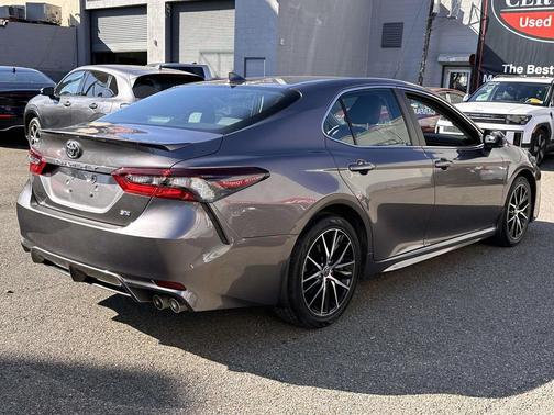 Predawn Gray Mica 2022 Toyota Camry SE