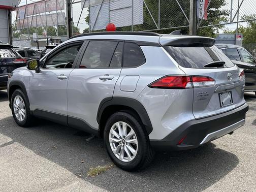 2025 Toyota Corolla Cross LE