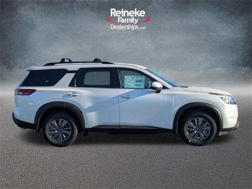 2025 Nissan Pathfinder SV 4WD