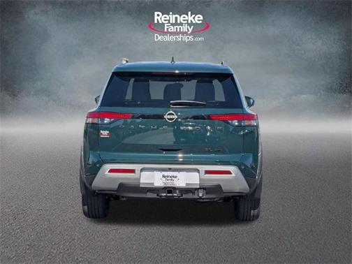 2025 Nissan Pathfinder SL 4WD
