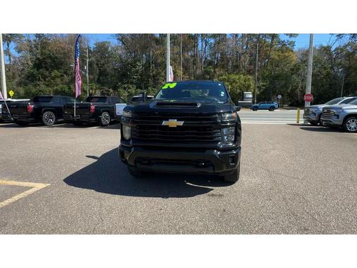 2024 Chevrolet Silverado 2500 Custom
