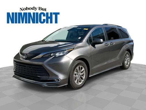 2022 Toyota Sienna XLE