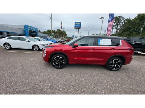 Red Diamond/Black Roof 2024 Mitsubishi Outlander SEL 2.5 2WD