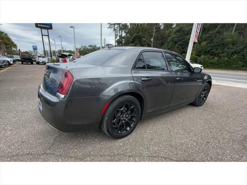 2023 Chrysler 300 Touring
