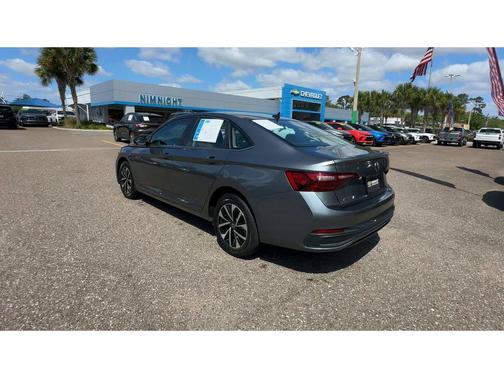 Platinum Gray Metallic 2024 Volkswagen Jetta 1.5T S